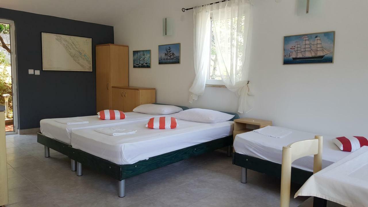 Apartment Viktor Sali Buitenkant foto