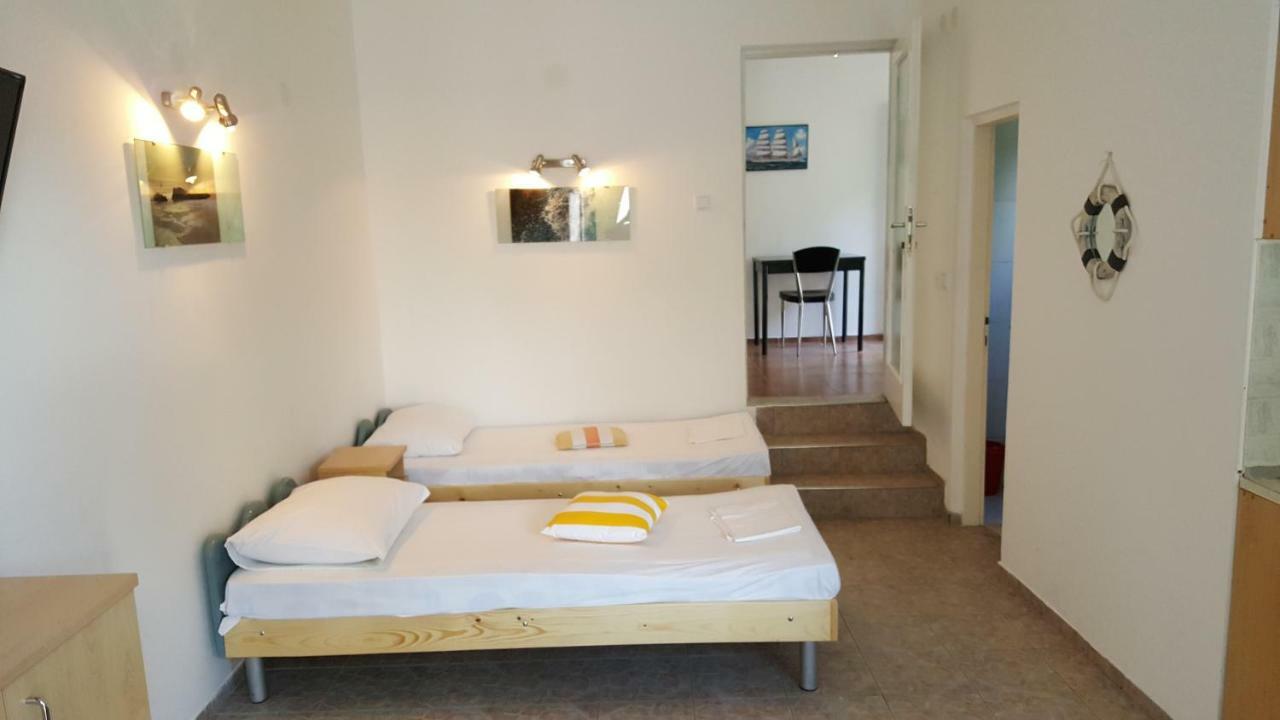 Apartment Viktor Sali Buitenkant foto